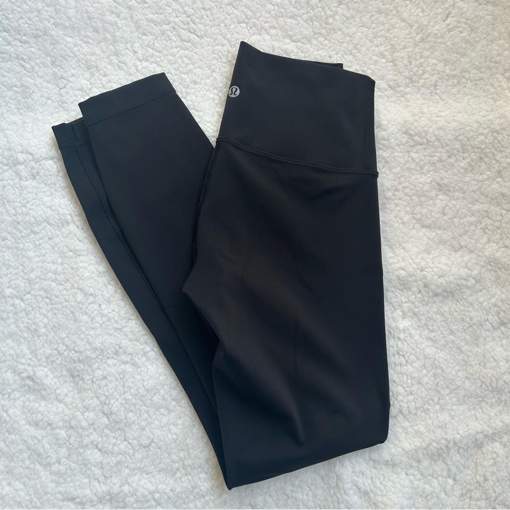 Lululemon Wunder Under black size 4